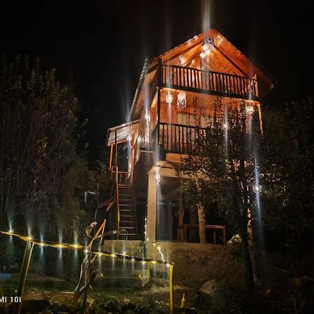 Tree House Jibhi The Hidden Cottage Exterior photo