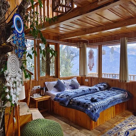 Tree House Jibhi The Hidden Cottage Exterior photo
