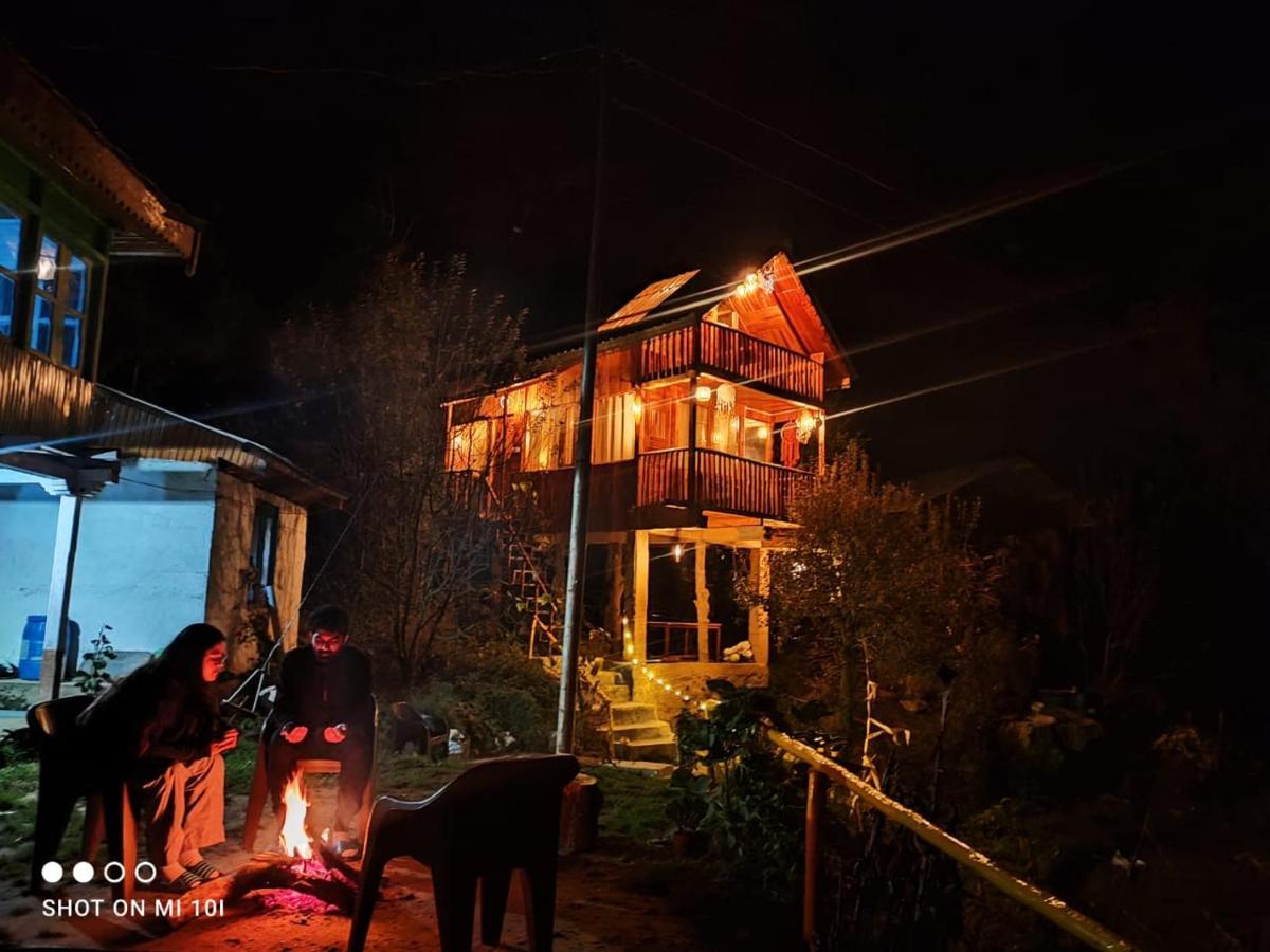Tree House Jibhi The Hidden Cottage Exterior photo